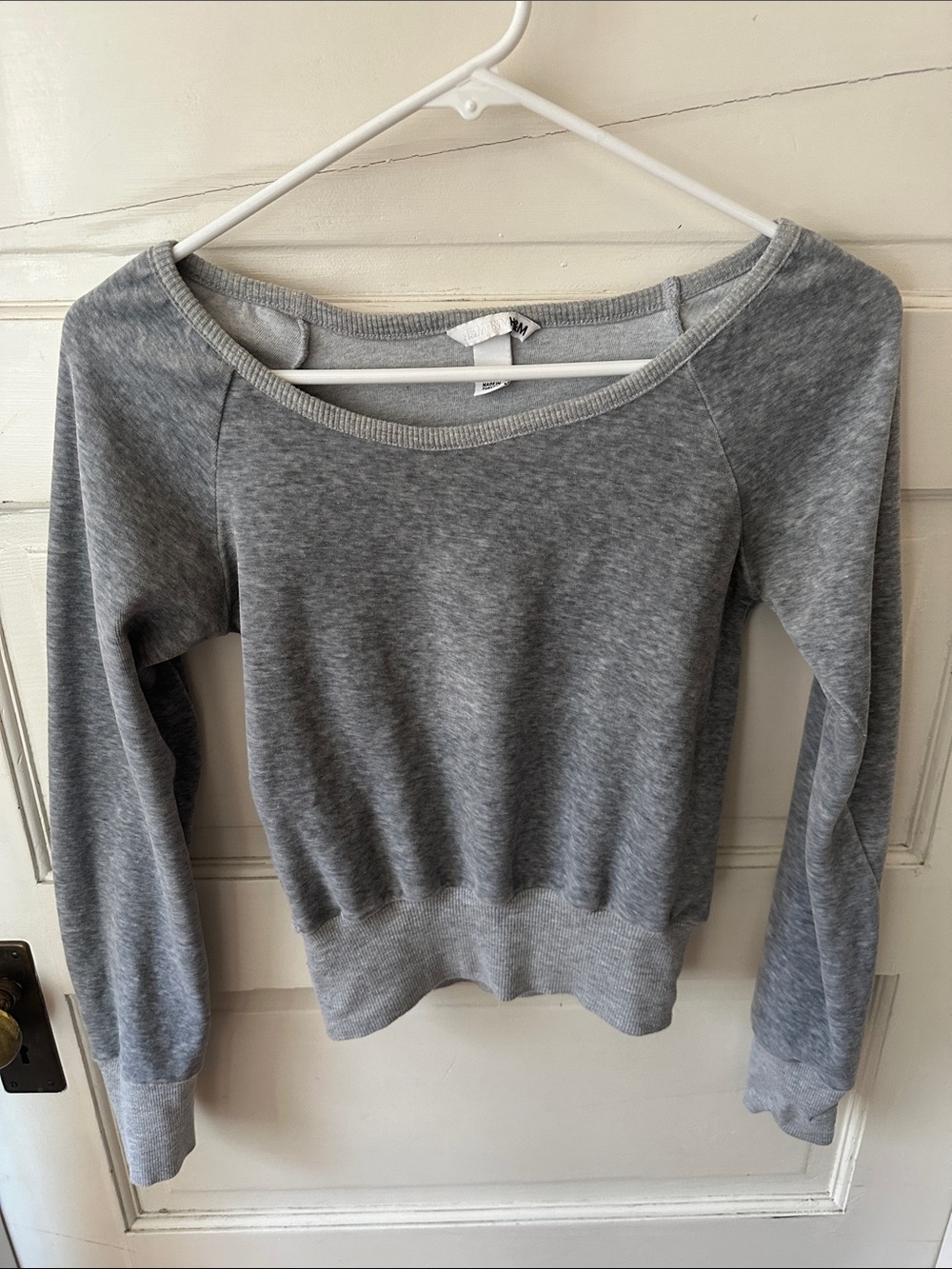 Gray Wide Scoop Neck Velour Cropped Long Sleeve Sweatshirt Ribbed Waist Sleeve
